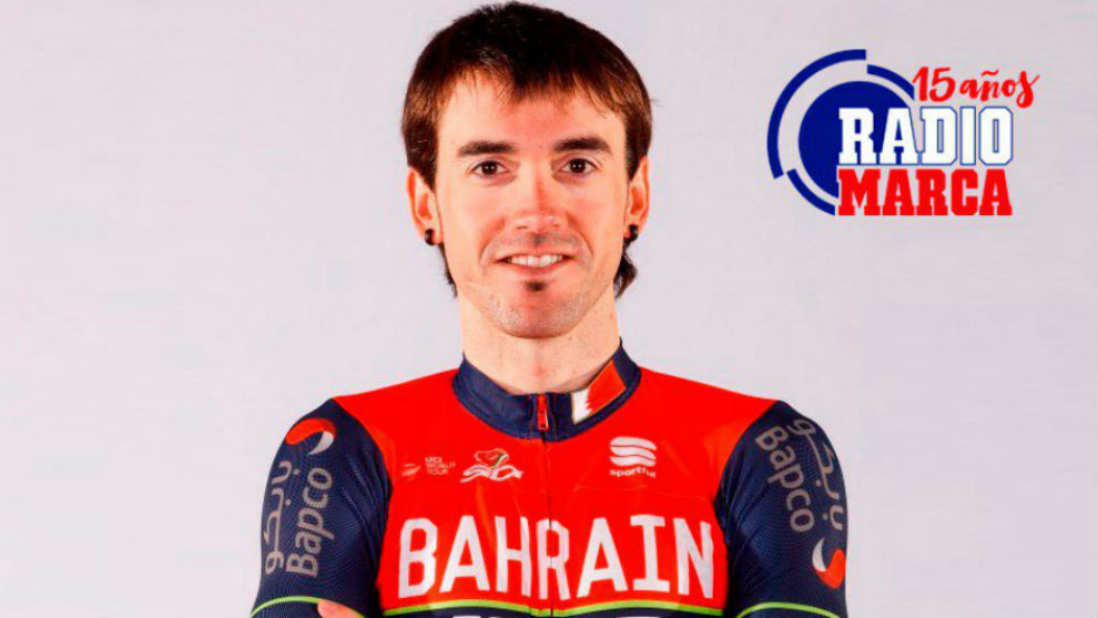 El ciclista Ion Izaguirre, con el maillot del que es su nuevo equipo,...