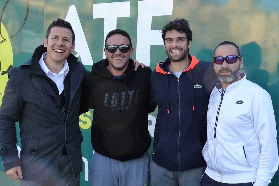 Pablo Andjar con su equipo de trabajo en la Ferrer Tennis Academy.