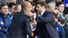 Pochettino y Guardiola se saludan antes del Tottenham-City.