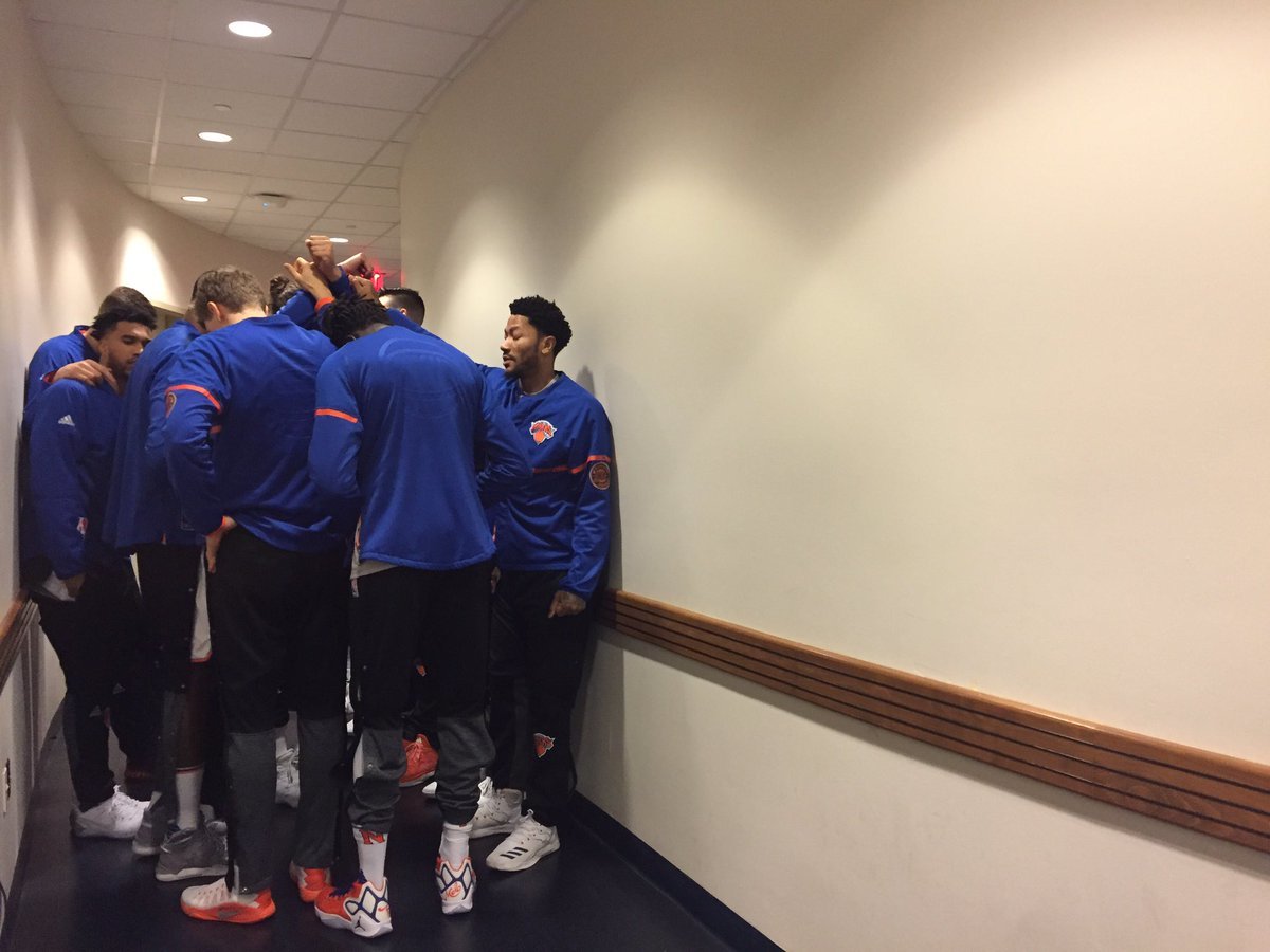 Los Knicks justo antes de empezar su partido contra los Suns