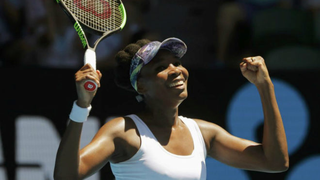 Venus Williams celebra su triunfo ante Barthel