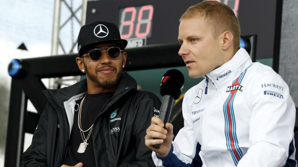 Lewis Hamilton junto a su nuevo compaero, Valtteri Bottas