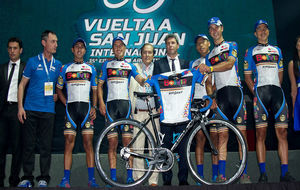 El equipo Bolivia, en la presentacin de la 35 Vuelta a San Juan.
