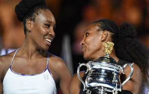 Venus y Serena, en la entrega de premios