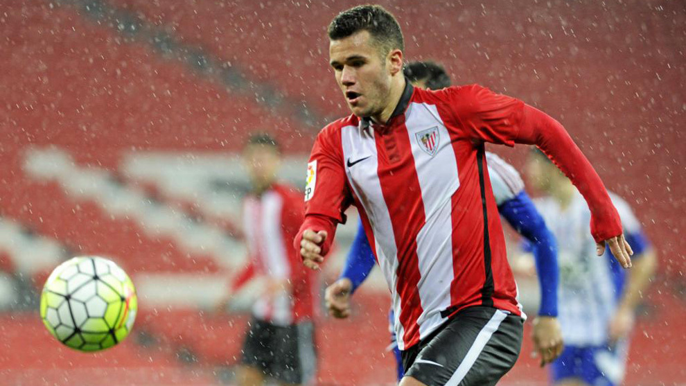 Aketxe, durante un partido con el Bilbao Athletic la temporada pasada.