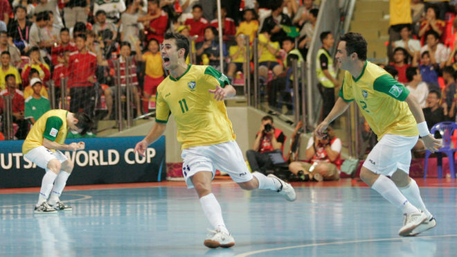 Neto celebra el gol que dio el Mundial 2012 a Brasil frente a Espaa.