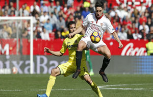 Samir Nasri controla un baln en el partido contra el Villarreal.