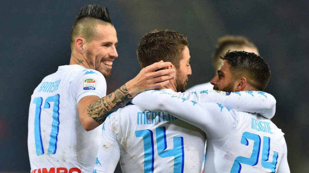 Los jugadores del Npoles celebran un gol en la Serie A