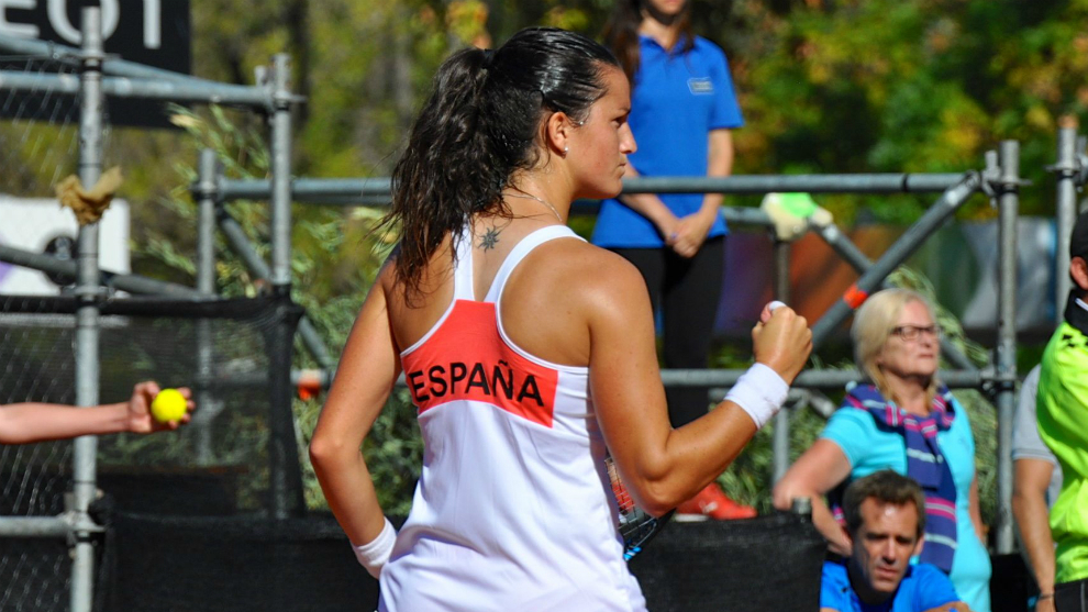 Lara Arruabarrena durante un partido con Espaa