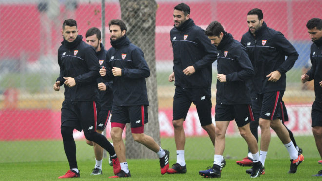 Varios jugadores del Sevilla, en un entrenamiento reciente.