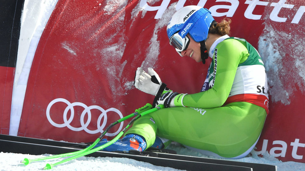 Ilka Stuhec reacciona tras saberse campeona del mundo de descenso.