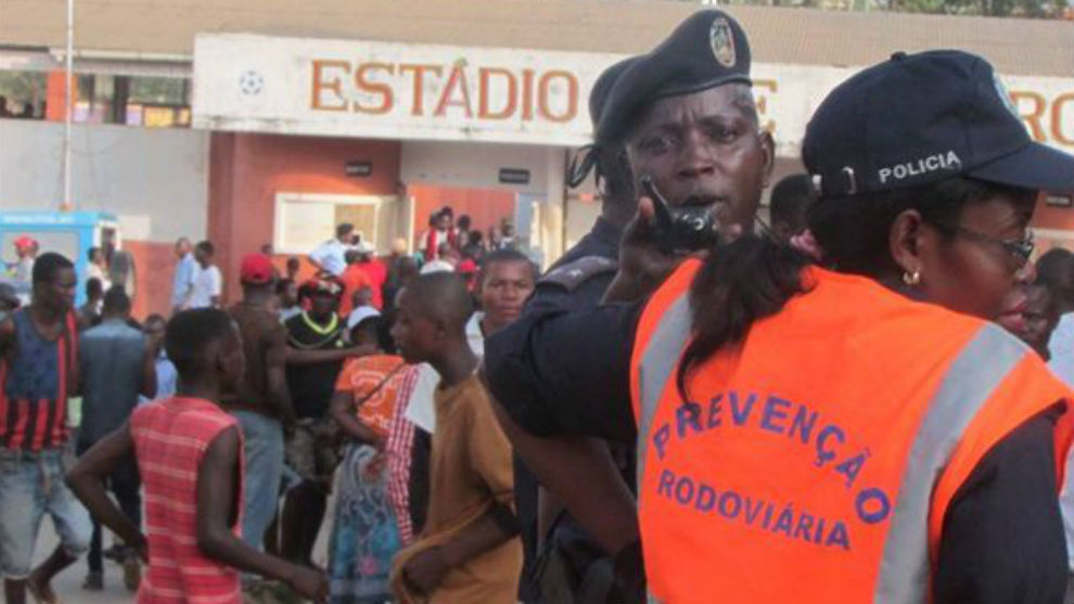 Al menos 17 muertos tras una avalancha en un estadio de Angola