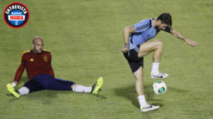 Pepe Reina y Sergio Ramos durante un entrenamiento con Espaa
