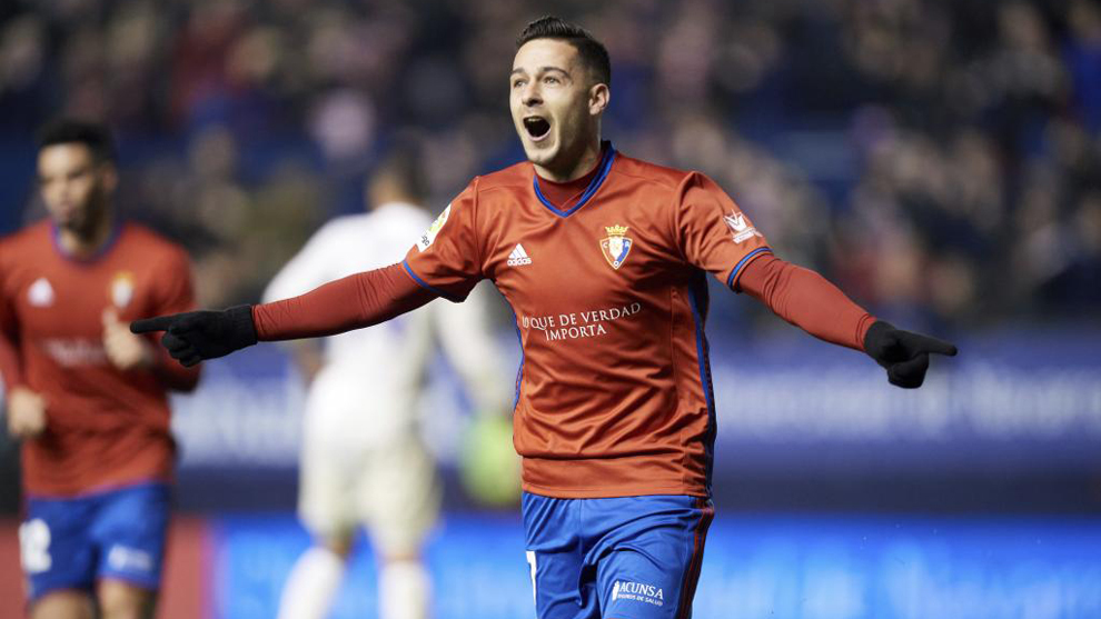Sergio Len celebrando un gol en un partido de Osasuna