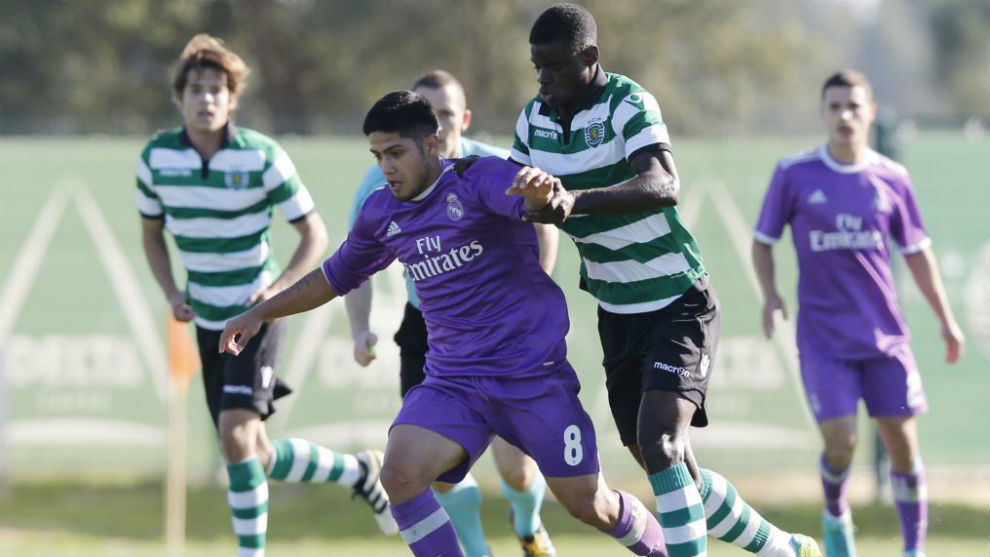Sergio Daz en la fase de grupos de la Youth League ante el Sporting