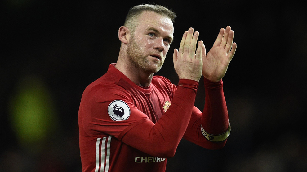Rooney agradece el apoyo de la aficin del Manchester United al ser...