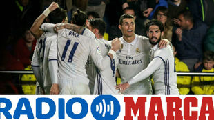 Jugadores del Real Madrid celebran el gol de Morata que dio la...