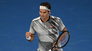 Federer celebra la victoria