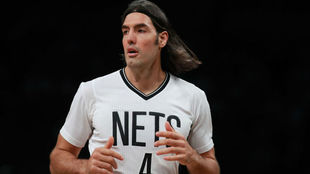 Luis Scola, con los Nets.
