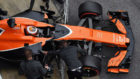 El McLaren de Vandoorne, entrando en boxes