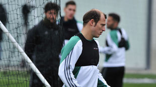 Zozulya, en un entrenamiento con el Betis