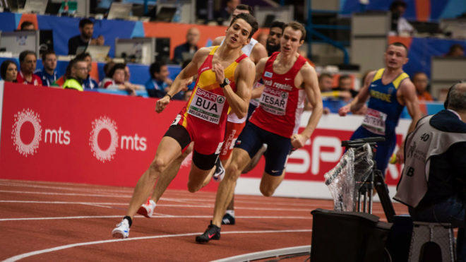 Lucas Ba, durante su eliminatoria de 400 metros