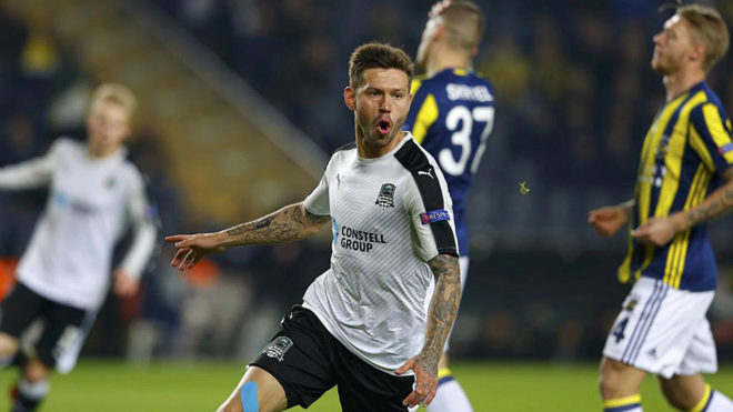 Smlov celebra un gol frente al Fenerbahe en la Europa League.