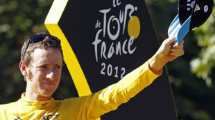Bradley Wiggins celebrando su triunfo en el Tour de Francia de 2012.