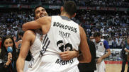 Felipe Reyes y Bourousis celebran una victoria cuando el griego an...