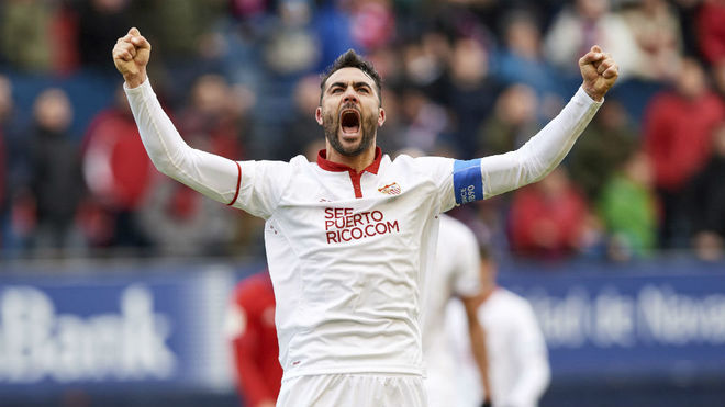 Iborra celebra un gol ante Osasuna en Pamplona.