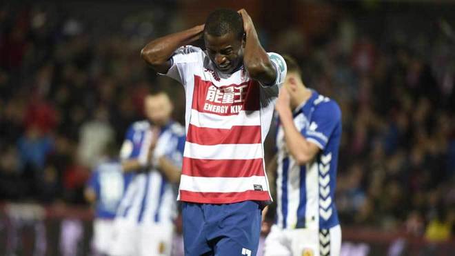 Ramos se lamenta durante un partido del Granada.
