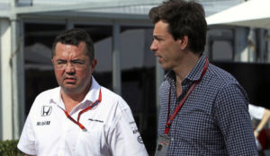 Boullier y Woff, jefes de equipo de McLare y Mercedes, respectivamente