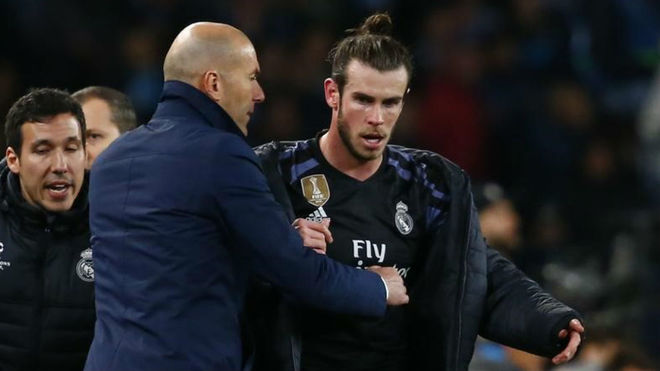 Zidane y Bale, al trmino del partido ante el Npoles.