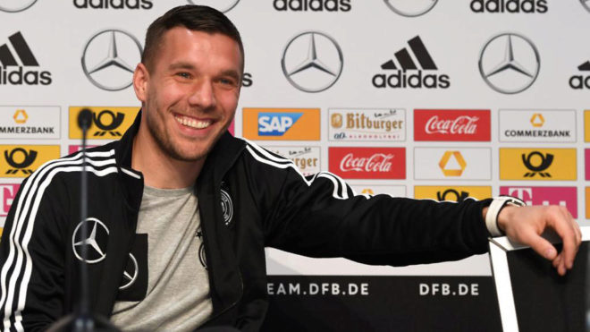 Podolski, en rueda de prensa antes del Alemania-Inglaterra.
