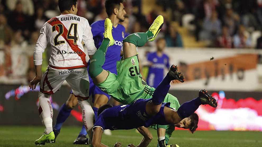 Una imagen del partido de Vallecas, en el que Carlitos debut en las...