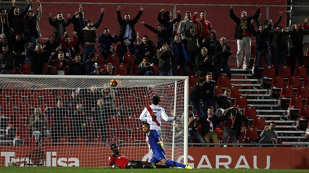 La aficin del Mallorca celebra un gol de su equipo ante el Rayo