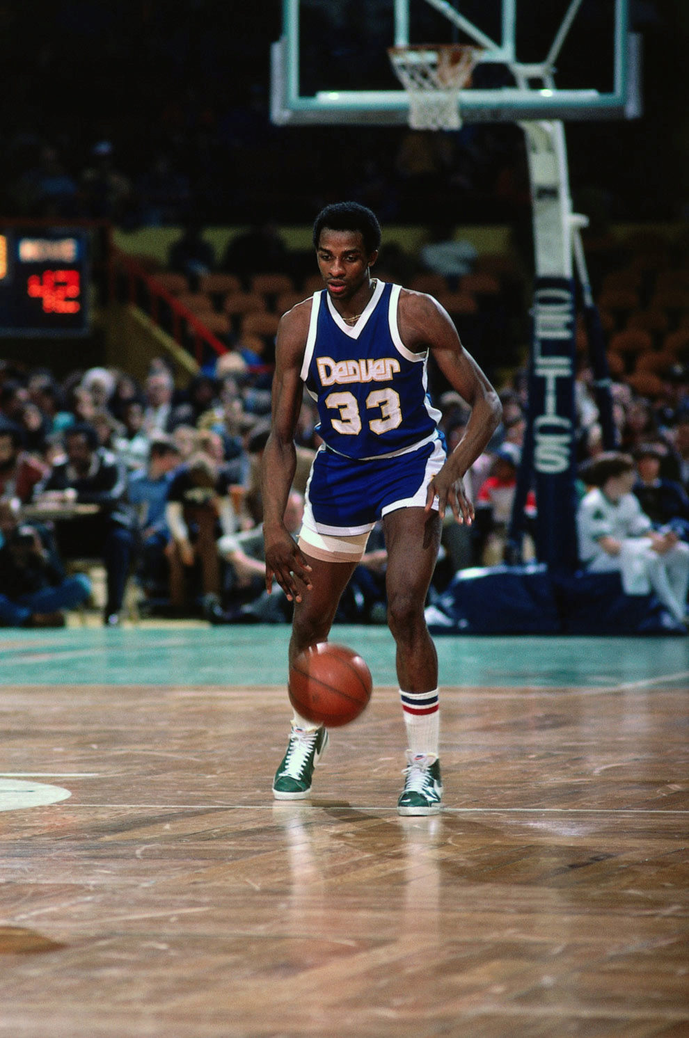 David Thompson (73 puntos a los Detroit Pistons el 9 de abril de 1978)