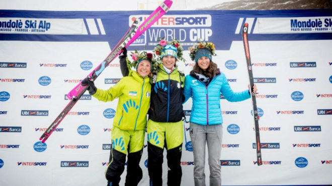 El podio femenino: Fiecheter; Roux y Mollaret.