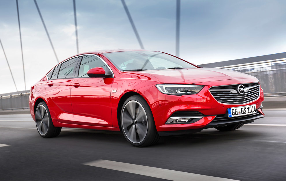 Al volante del Opel Insignia Grand Sports