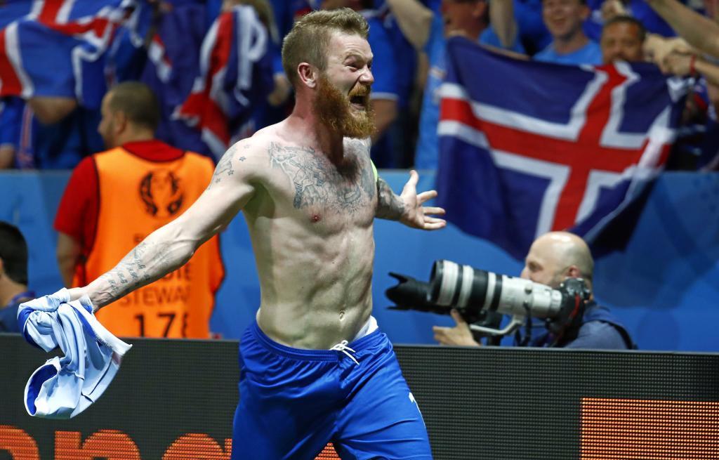 Gunnarsson celebra la victoria de Islandia a Inglaterra el pasado 27...