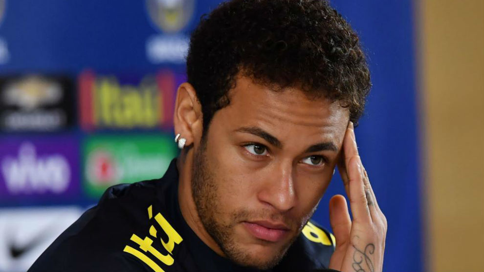 Neymar, en la rueda de prensa previa al partido contra Paraguay.
