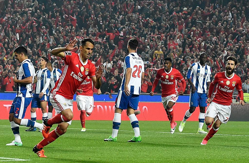 Jonas, celebrando el primer gol del Benfica.