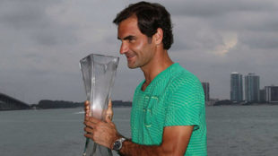 Roger Federer ante el 'skyline' de Miami