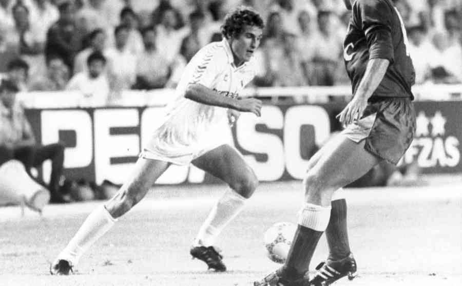Paco Llorente, jugando para el Real Madrid