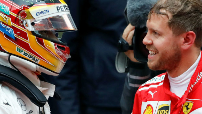 Hamilton y Vettel se saludaron cordialmente en la meta tras un nuevo...