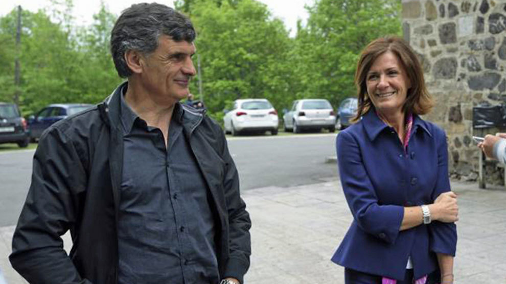 Amaia Gorostiza, presidenta del Eibar, junto a Mendilibar