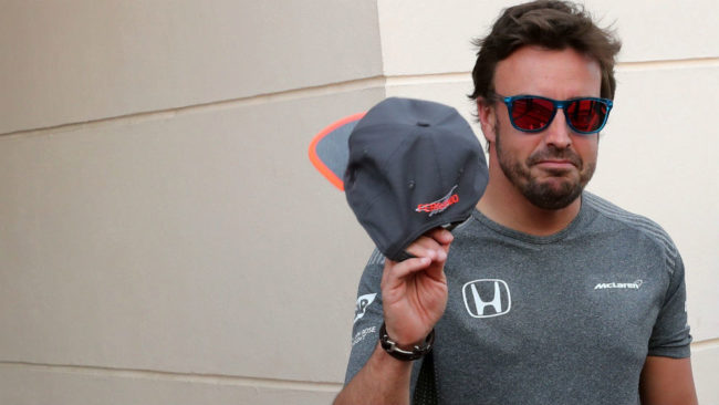 Fernando Alonso, antes de la rueda de prensa de la FIA