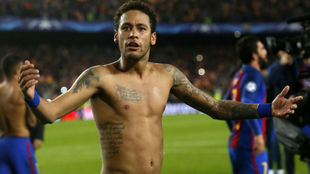 Neymar, en un encuentro en el Camp Nou.