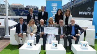 Jaume Guardiola presidi la entrega de los 10.000 euros