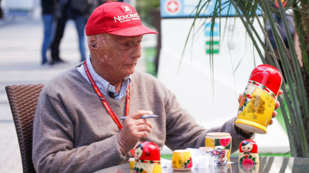 Niki Lauda, respondiendo a las preguntas de MovistarTV